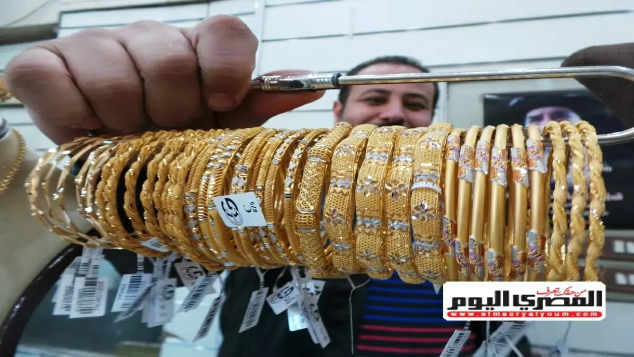 سعر الذهب عيار 21 يتأثر بالانخفاض اليوم الأحد 21-6-2026 بالصاغة